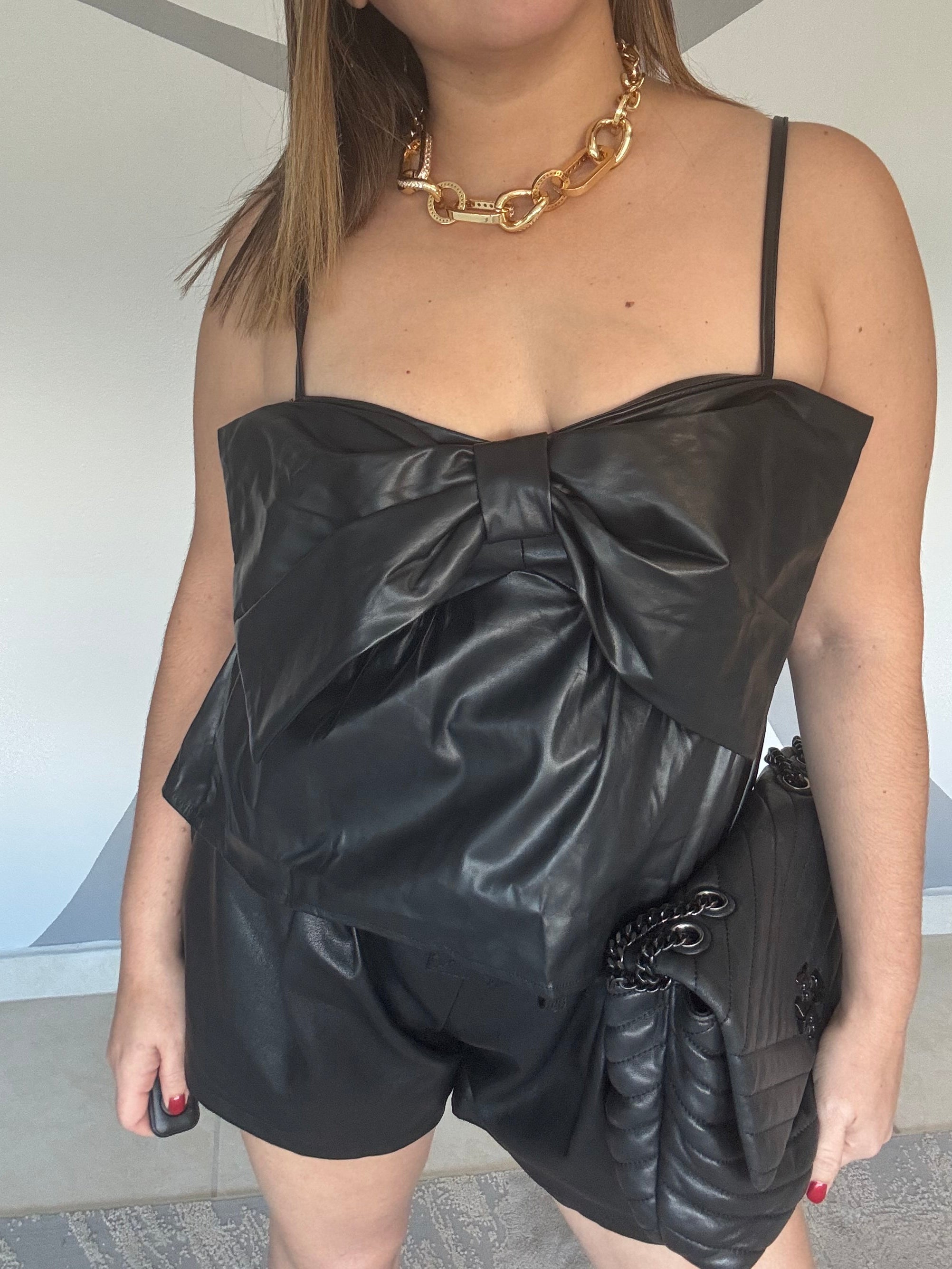 Black bow